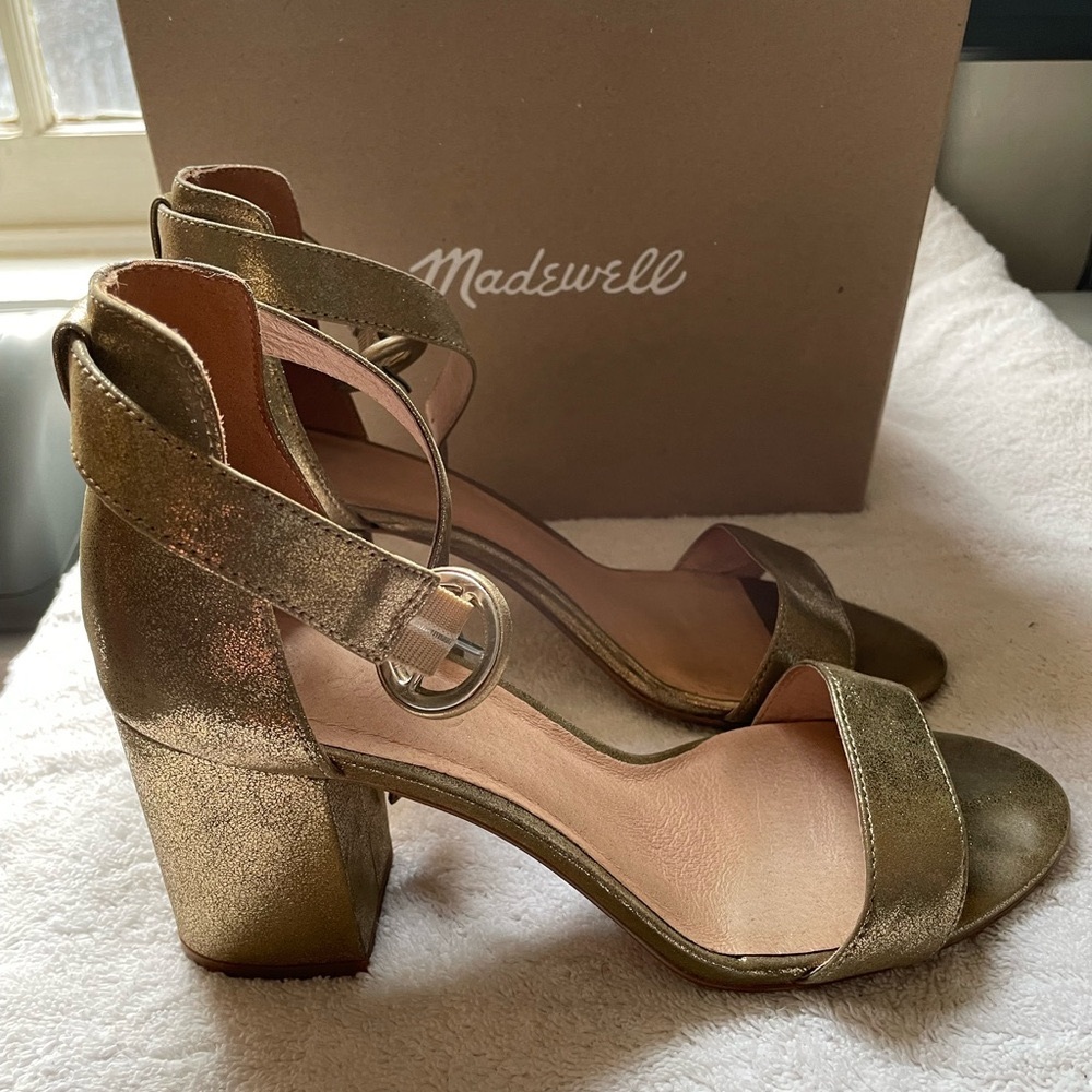 Madewell 9 Ankle Strap Sandals Gold Leather Regina Chunky Heels